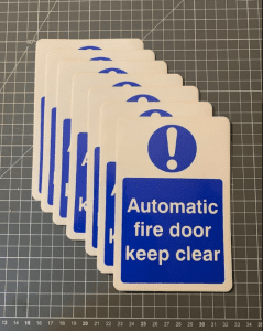 Portrait Automatic Fire Door Keep Clear Sign - 100x150mm, self adhesive vinyl