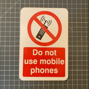 Do Not Use Mobile Phones Sign - 100x150mm, self adhesive vinyl