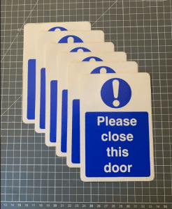 Please Close This Door Sign - 100x150mm, self adhesive