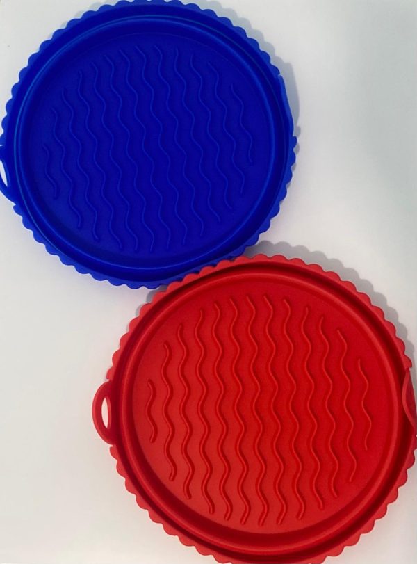 red and blue air fryer liner