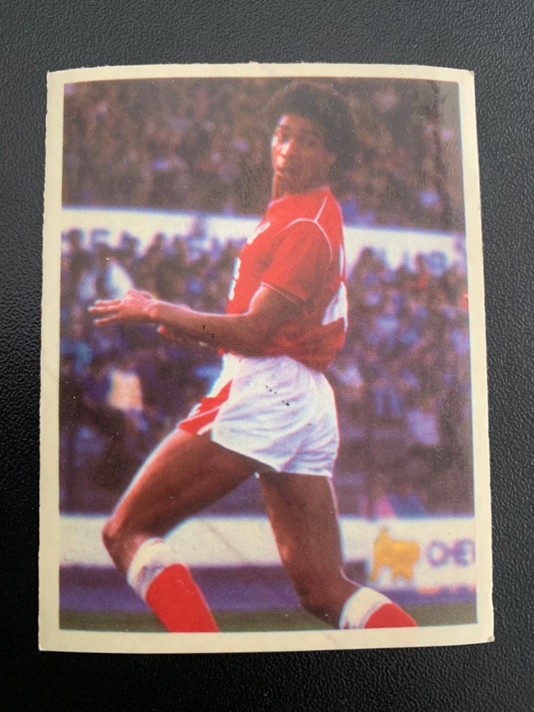 Front of Des Walker sticker (Nottingham Forest) from 1986-87 season.
