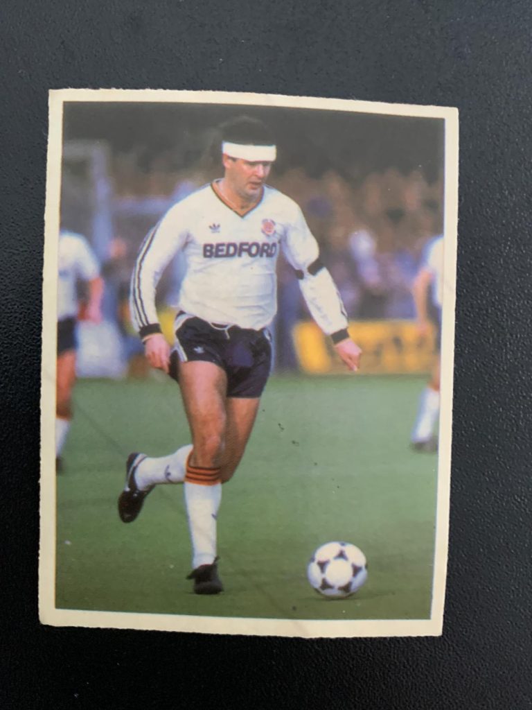 Steve Foster (Lutown Town) sticker from 1986-87 season.